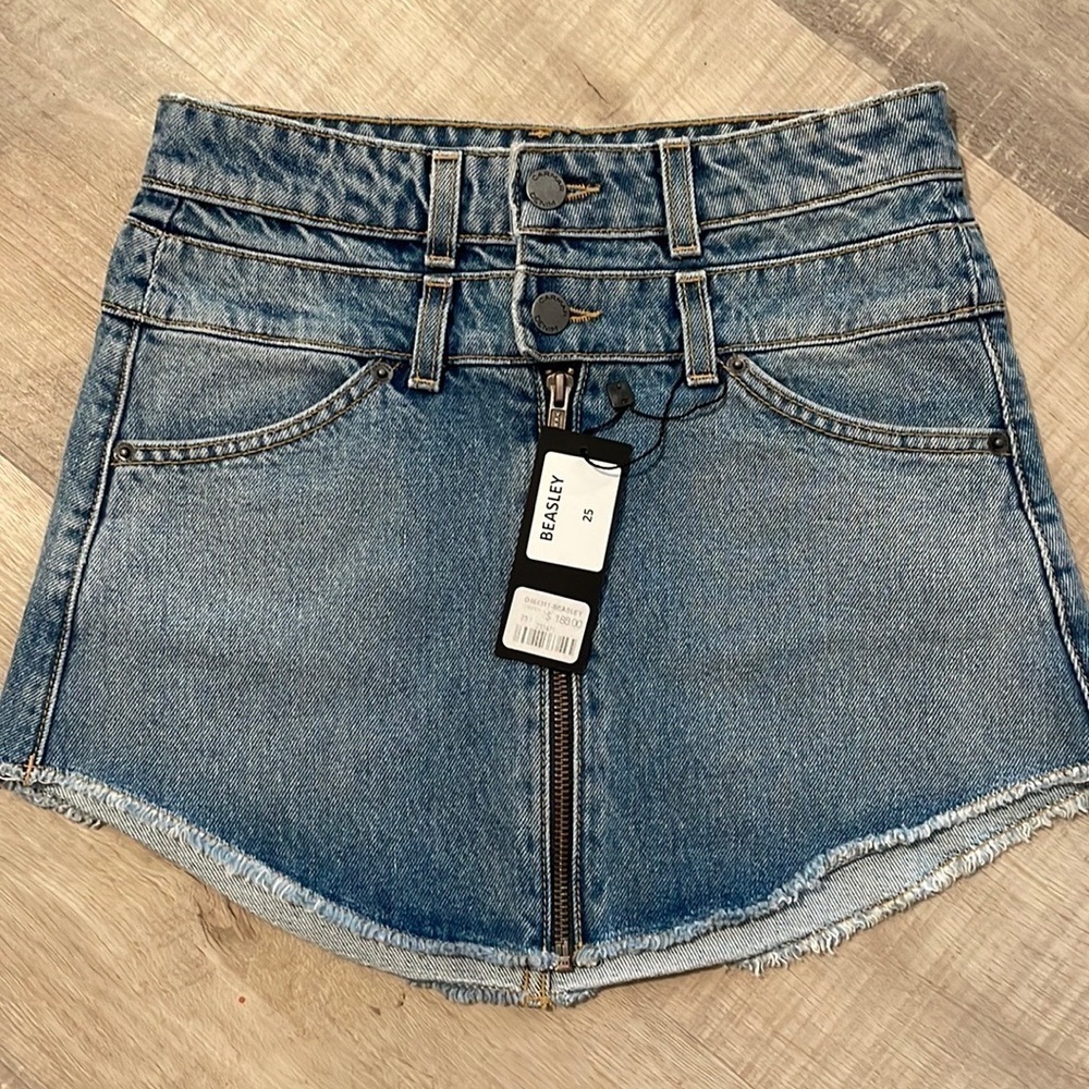 Nwt CARMAR BEASLEY denim skirt size 25 button up frayed hem zip front make offer